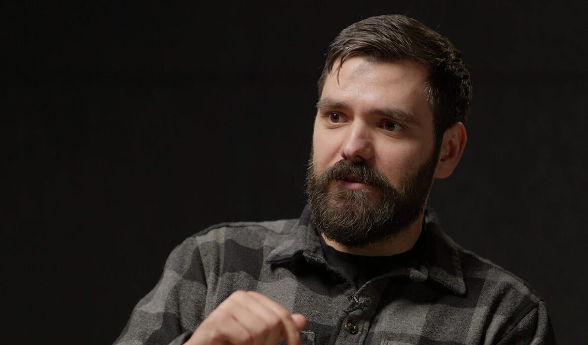 Колишній начальник штабу «Азов» Богдан Кротевич у відвертому інтерв’ю розповів про звільнення з армії, попередження від СБУ, критику командування, мікроменеджмент і системні проблеми у Збройних силах України.