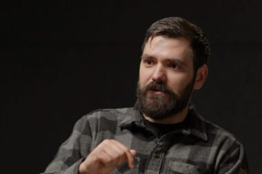 Колишній начальник штабу «Азов» Богдан Кротевич у відвертому інтерв’ю розповів про звільнення з армії, попередження від СБУ, критику командування, мікроменеджмент і системні проблеми у Збройних силах України.