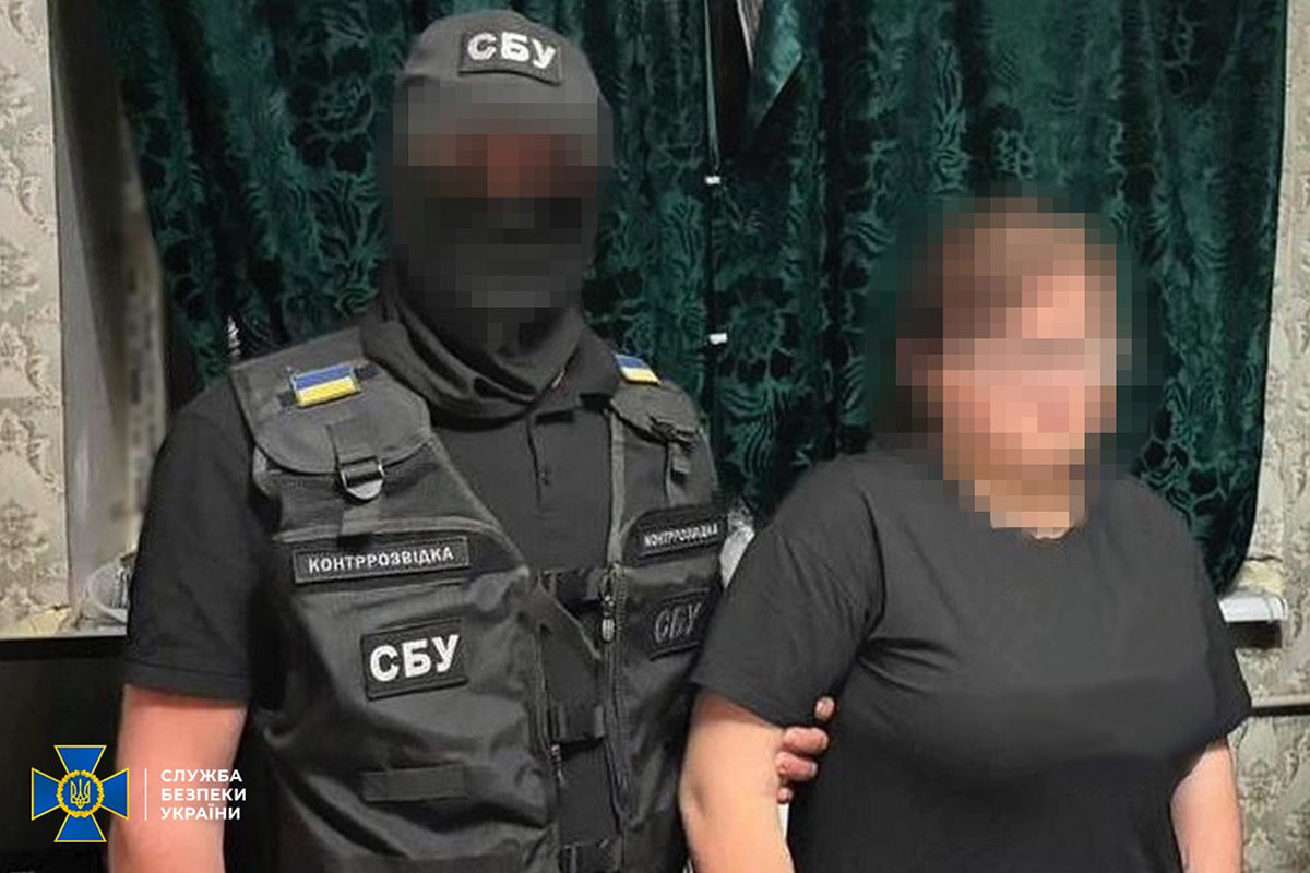 СБУ викрила агентку РФ, яка підірвала скутер з вибухівкою під виглядом волонтерської допомоги військовим ЗСУ