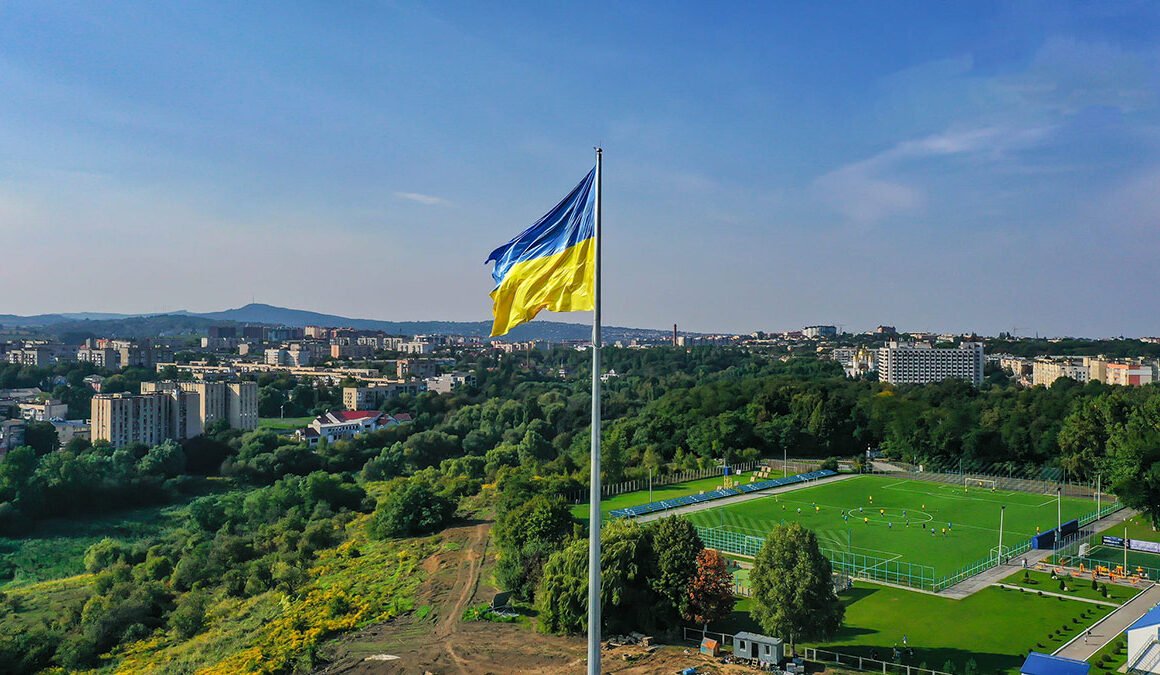 Галерея великого прапора України в Чернівцях — знак поваги до спадщини й майбутнього вільної України.