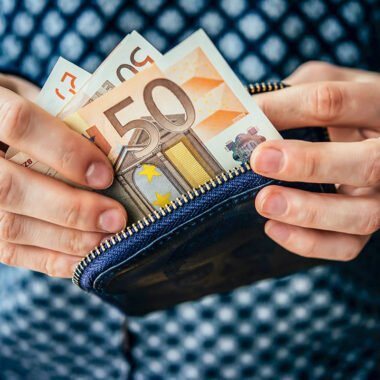 Середня зарплата у країнах ЄС у 2024 році виявилася у 7 разів вищою за українську